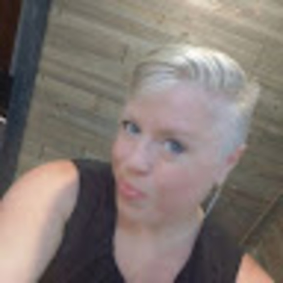 Meet your Posher, Shawna - Picture 1 of 1